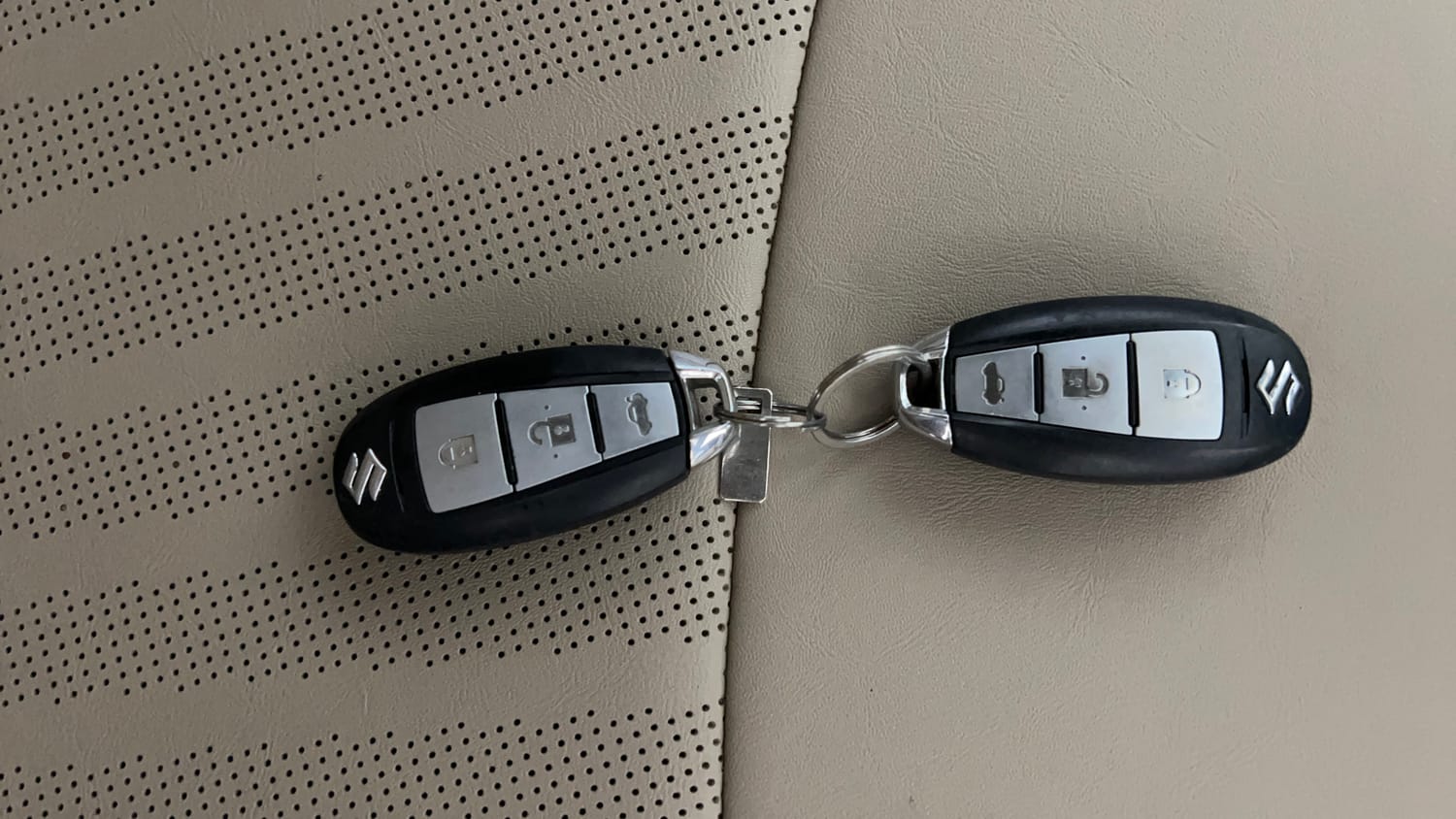 Used 2022 Maruti Suzuki Ciaz Zeta 1.5 Petrol Manual extra CAR KEY VIEW