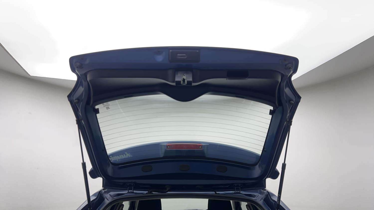 Used 2017 Maruti Suzuki Baleno Delta 1.2 Petrol Manual interior DICKY DOOR OPEN VIEW