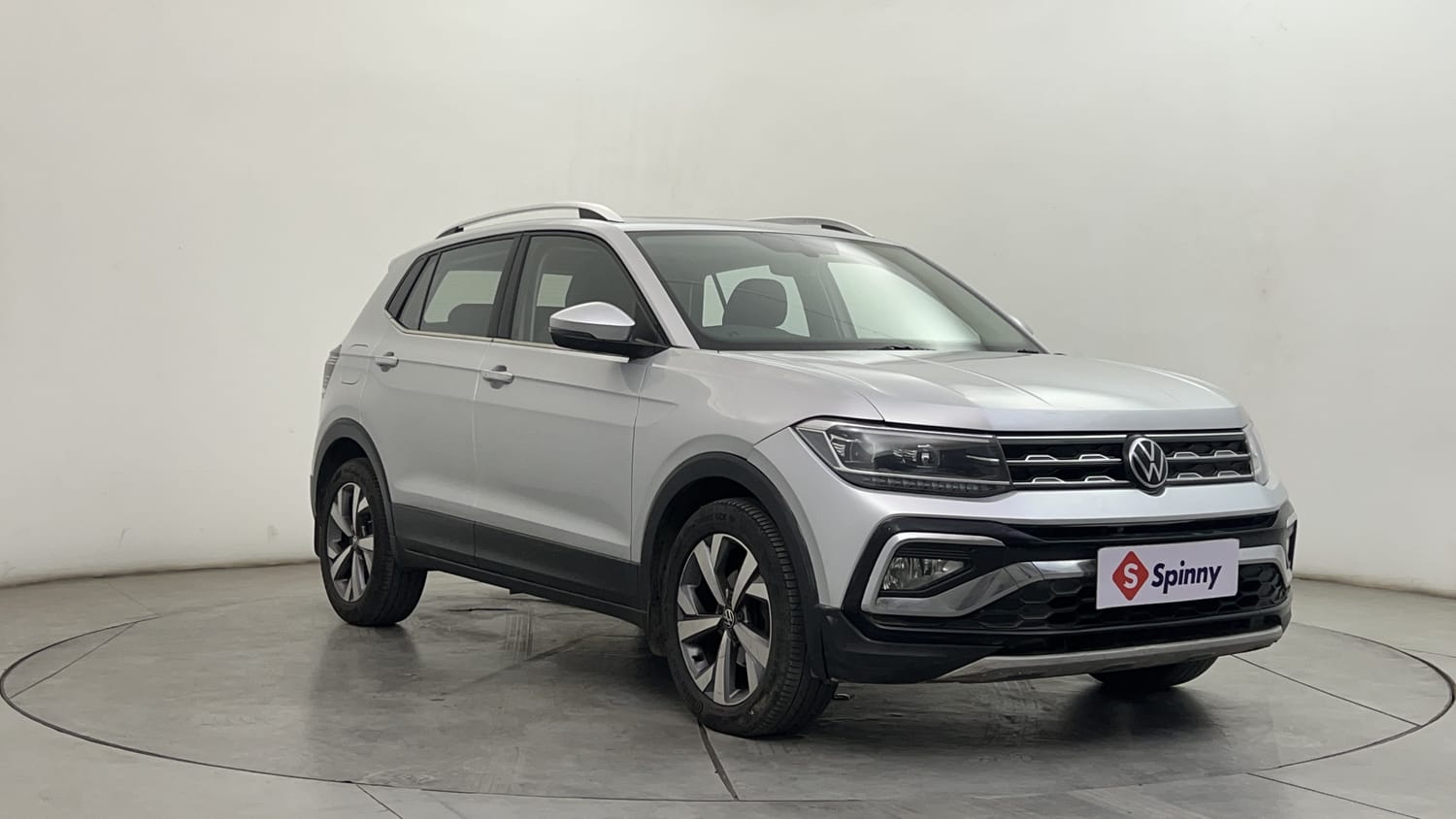 Used 2022 Volkswagen Taigun Topline 1.0 TSI AT Petrol Automatic exterior RIGHT FRONT CORNER VIEW