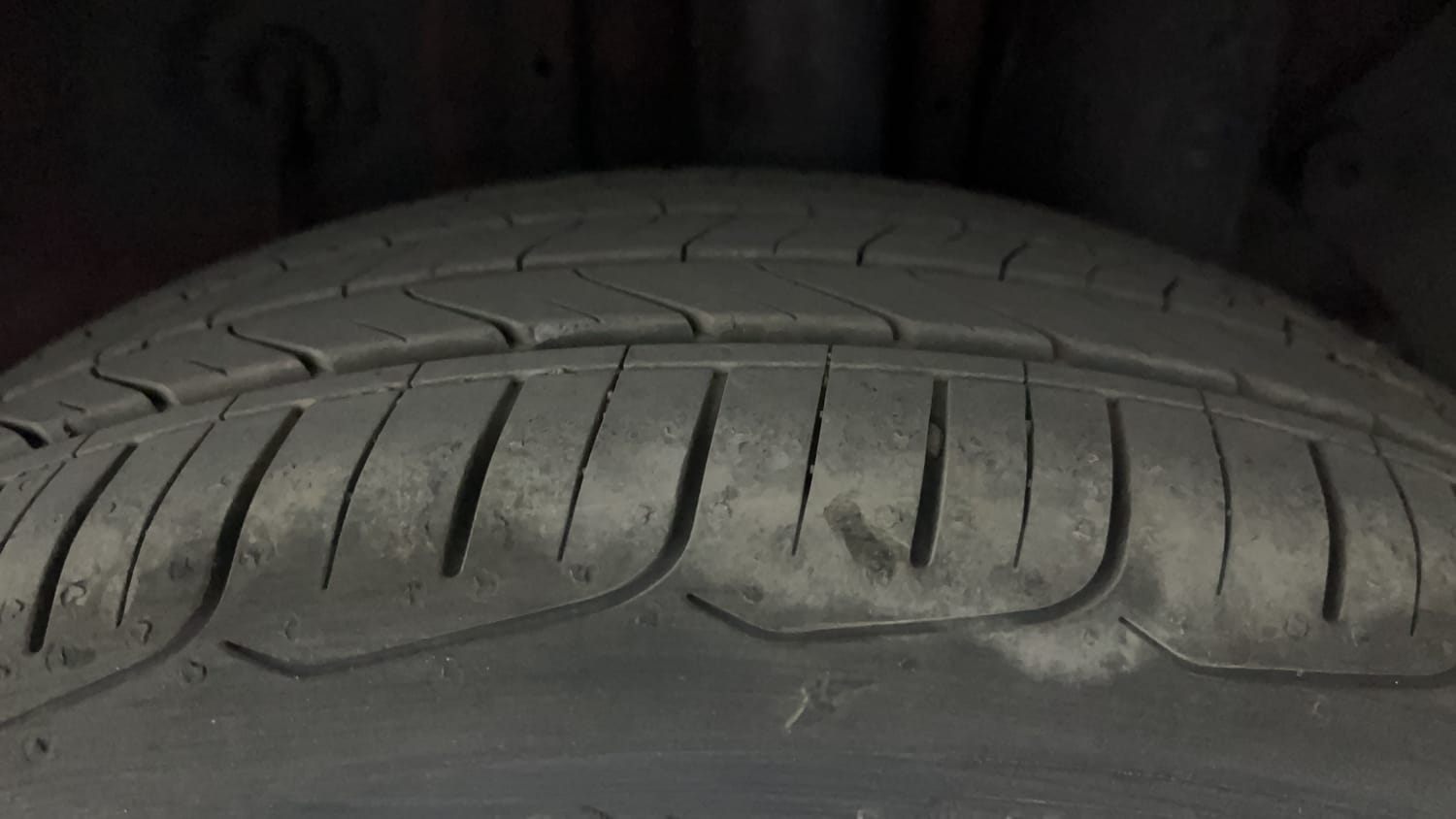 Used 2017 Hyundai Elite i20 Asta 1.2 Dual Tone Petrol Manual tyres LEFT REAR TYRE TREAD VIEW