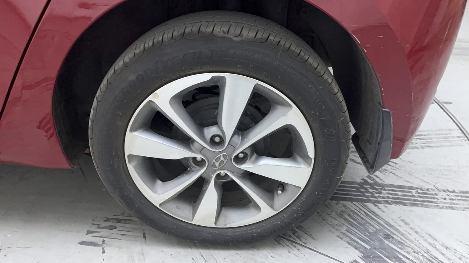Used 2017 Hyundai Elite i20 Asta 1.2 Dual Tone Petrol Manual tyres LEFT REAR TYRE RIM VIEW