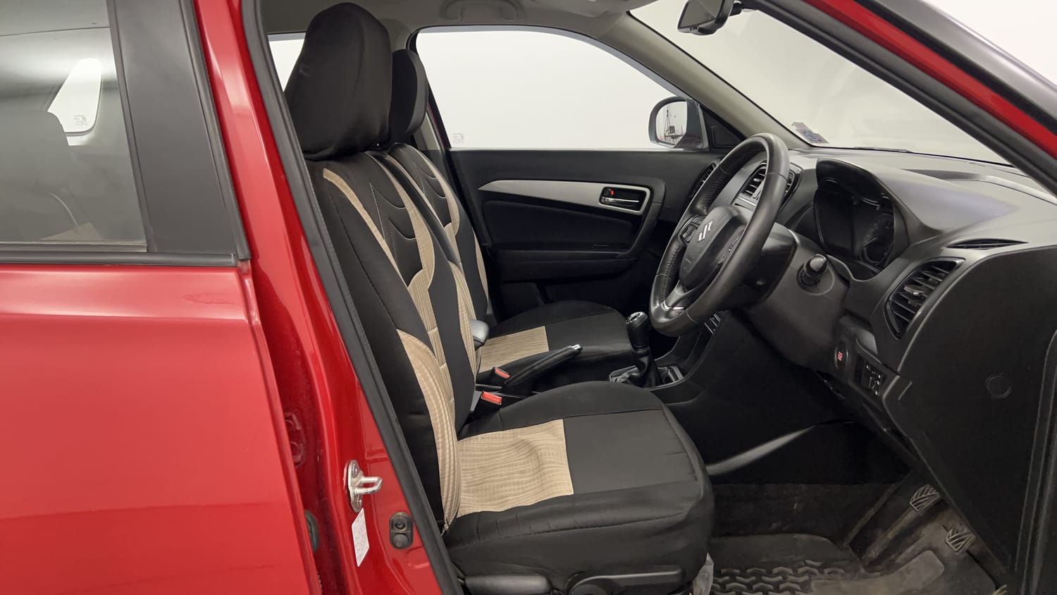 Used 2022 Maruti Suzuki Vitara Brezza [2020-2022] ZXI Plus Dual Tone Petrol Manual interior RIGHT SIDE FRONT DOOR CABIN VIEW