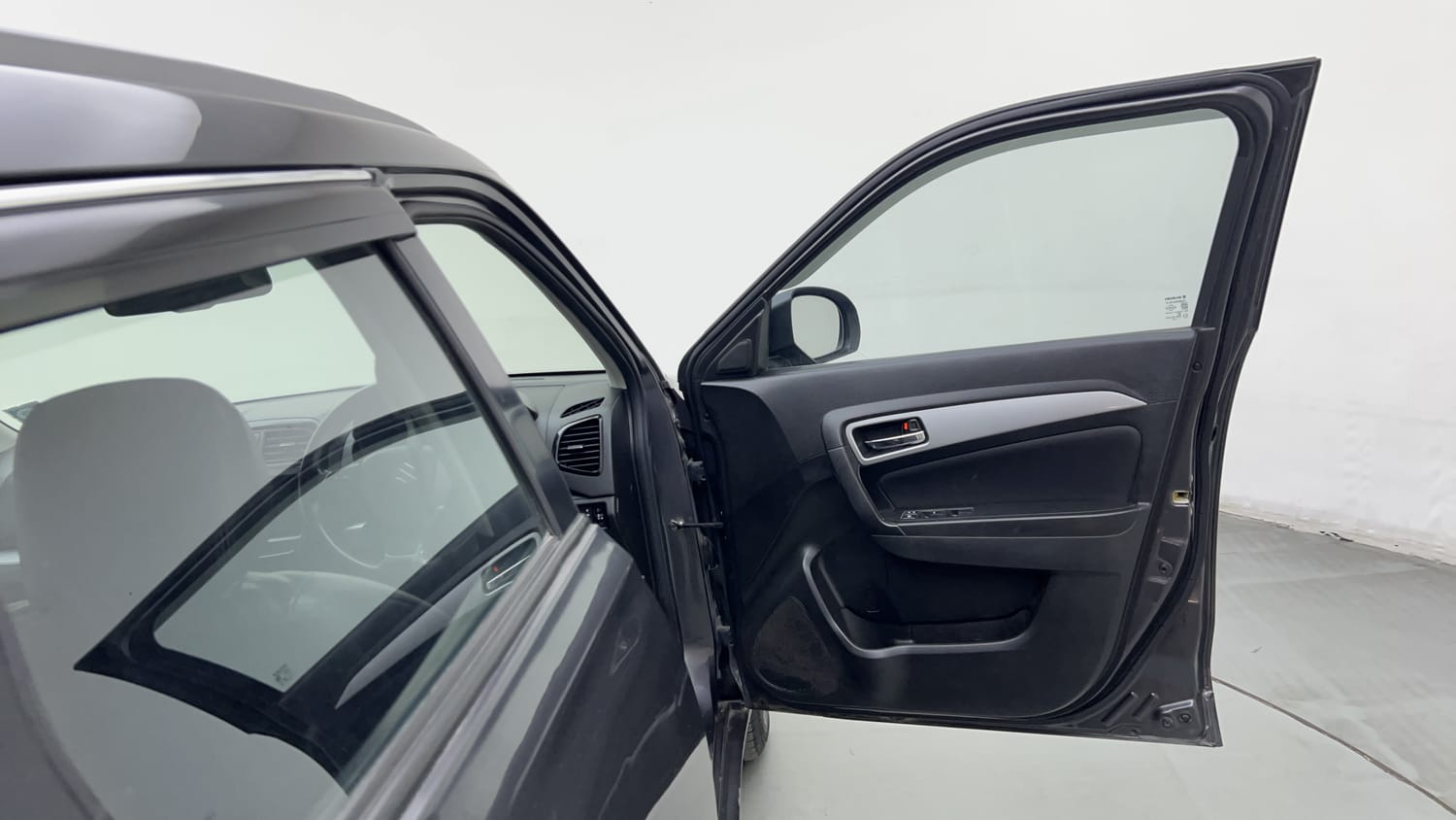 Used 2020 maruti-suzuki Vitara Brezza ZXi Plus Petrol Manual interior RIGHT FRONT DOOR OPEN VIEW