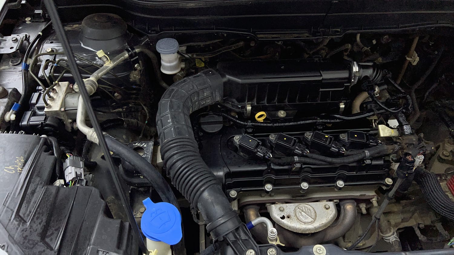 Used 2020 maruti-suzuki Vitara Brezza ZXi Plus Petrol Manual engine ENGINE RIGHT SIDE VIEW