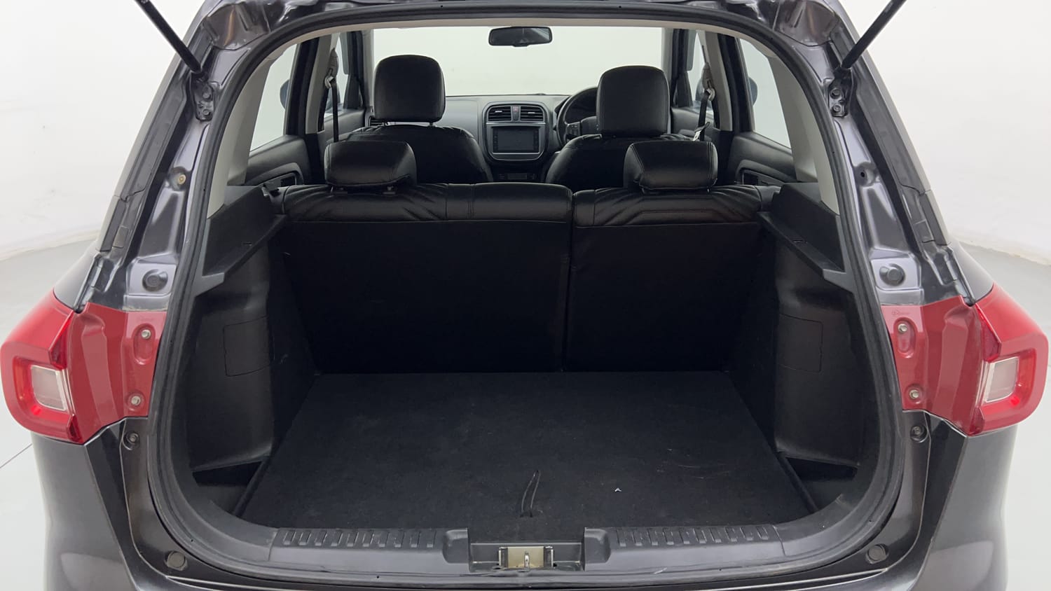 Used 2020 maruti-suzuki Vitara Brezza ZXi Plus Petrol Manual interior DICKY INSIDE VIEW
