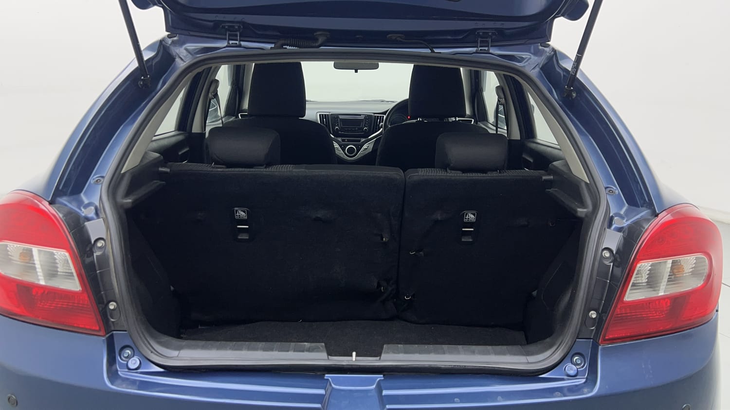 Used 2017 Maruti Suzuki Baleno Delta 1.2 Petrol Manual interior DICKY INSIDE VIEW