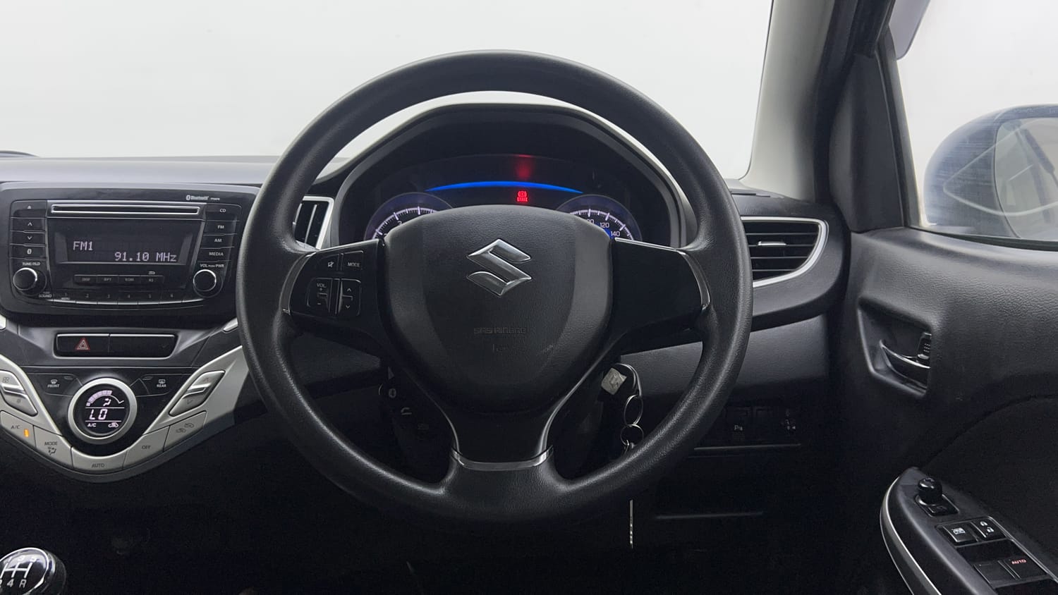 Used 2017 Maruti Suzuki Baleno Delta 1.2 Petrol Manual interior STEERING VIEW