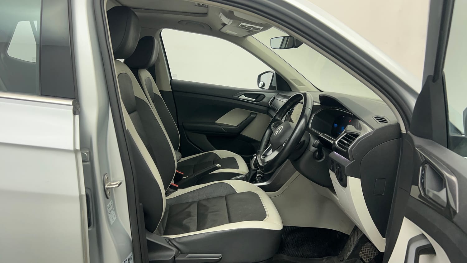 Used 2022 Volkswagen Taigun Topline 1.0 TSI AT Petrol Automatic interior RIGHT SIDE FRONT DOOR CABIN VIEW