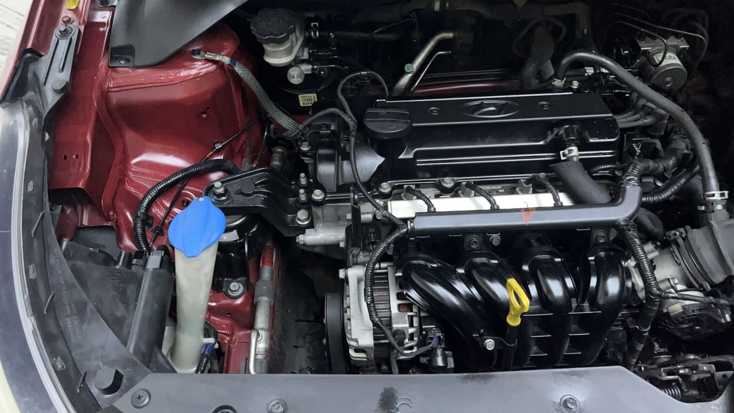 Used 2017 Hyundai Elite i20 Asta 1.2 Dual Tone Petrol Manual engine ENGINE RIGHT SIDE VIEW