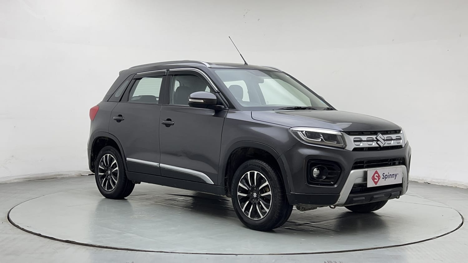 Used 2020 maruti-suzuki Vitara Brezza ZXi Plus Petrol Manual exterior RIGHT FRONT CORNER VIEW