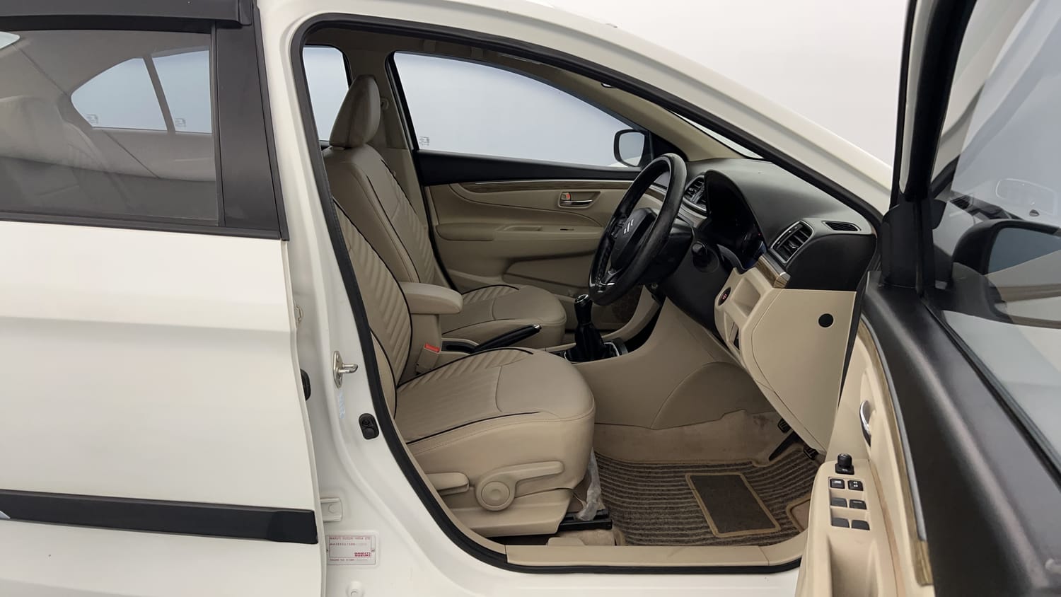 Used 2022 Maruti Suzuki Ciaz Zeta 1.5 Petrol Manual interior RIGHT SIDE FRONT DOOR CABIN VIEW