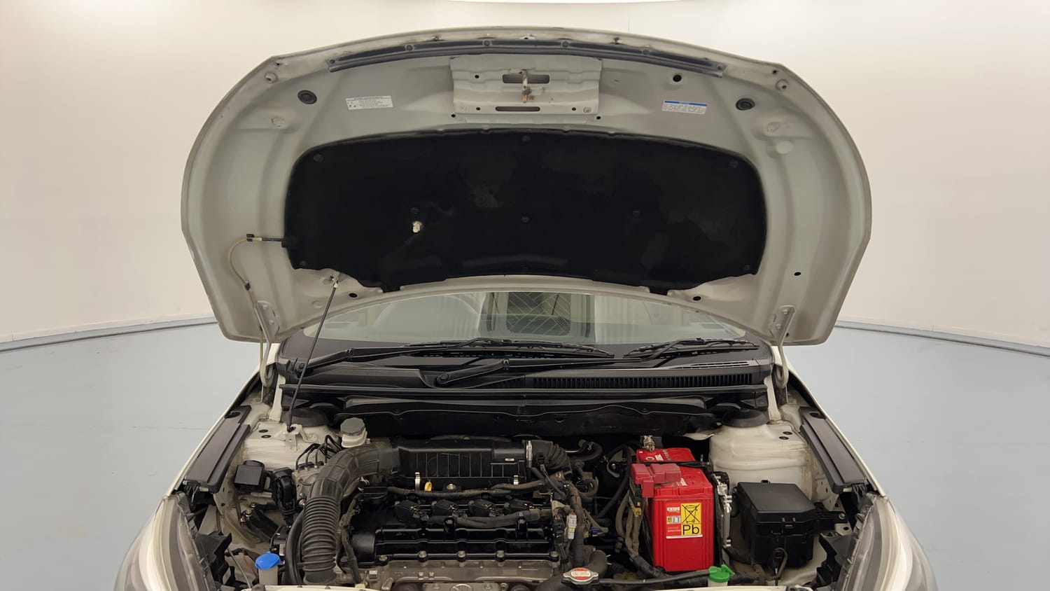 Used 2022 Maruti Suzuki Ciaz Zeta 1.5 Petrol Manual engine ENGINE & BONNET OPEN FRONT VIEW