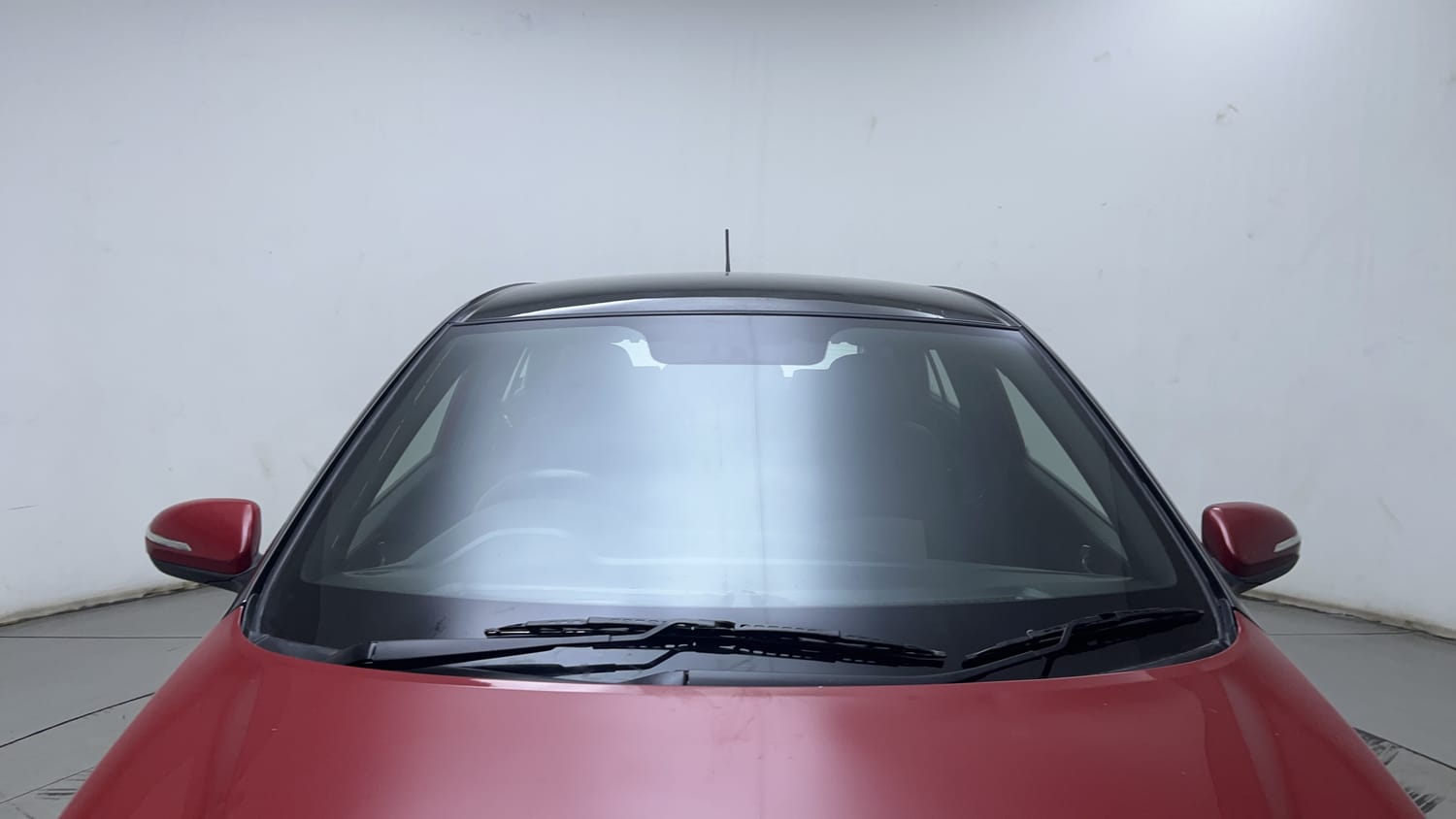 Used 2017 Hyundai Elite i20 Asta 1.2 Dual Tone Petrol Manual exterior FRONT WINDSHIELD VIEW