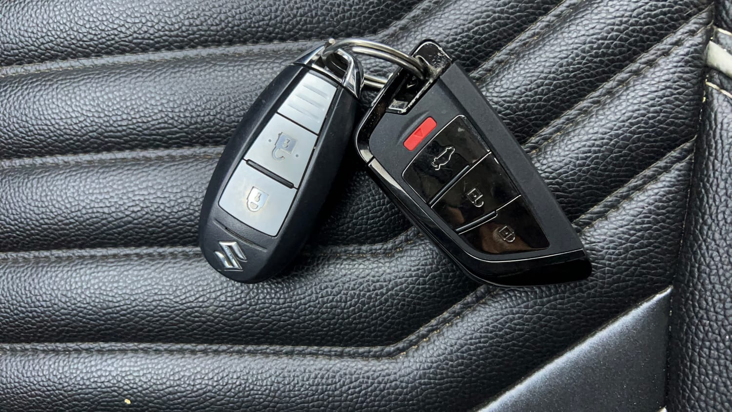 Used 2020 maruti-suzuki Vitara Brezza ZXi Plus Petrol Manual extra CAR KEY VIEW