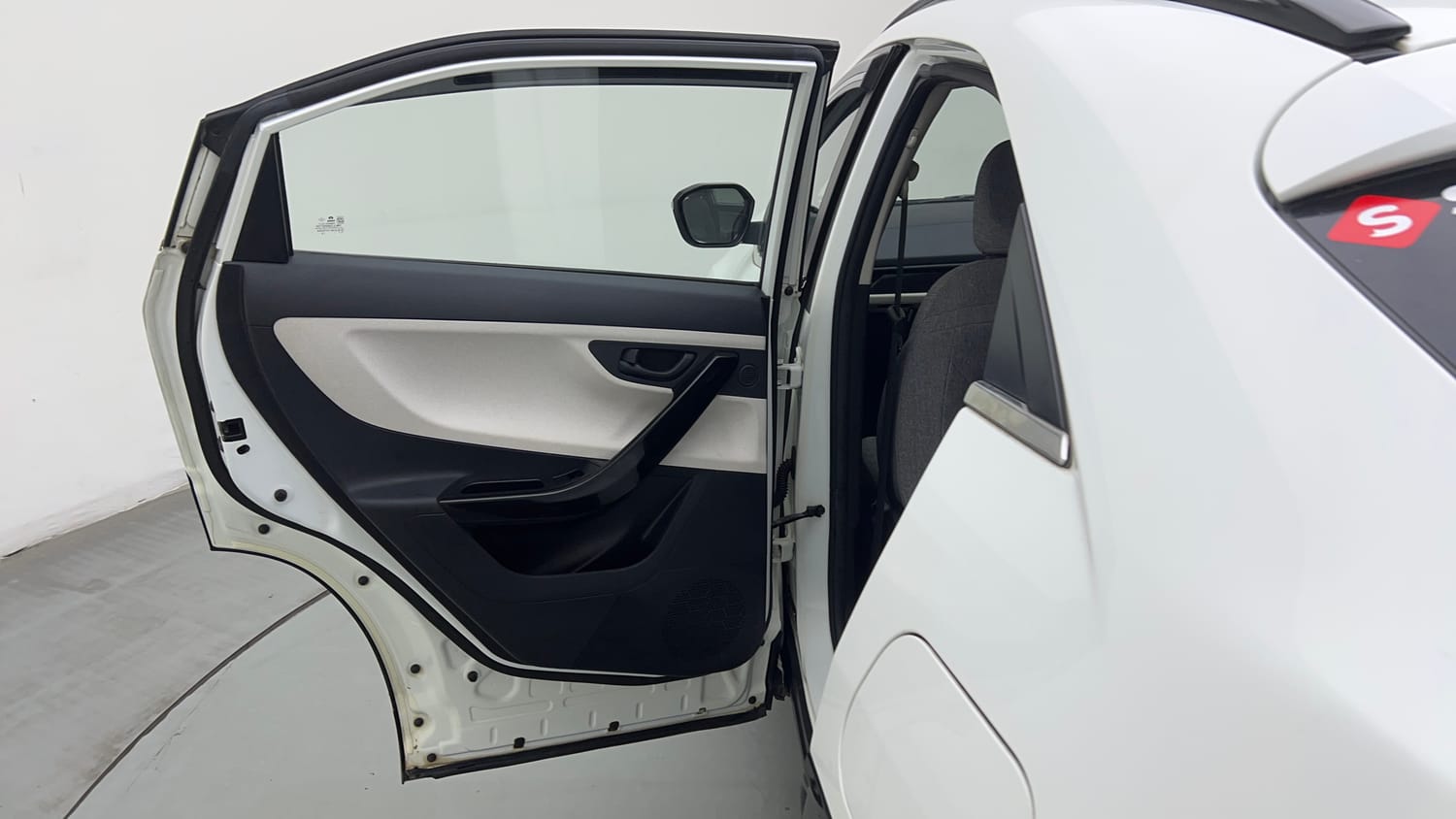 2024 Tata Curvv Pure Plus S 1.2 Revotron Petrol 7DCA-22
