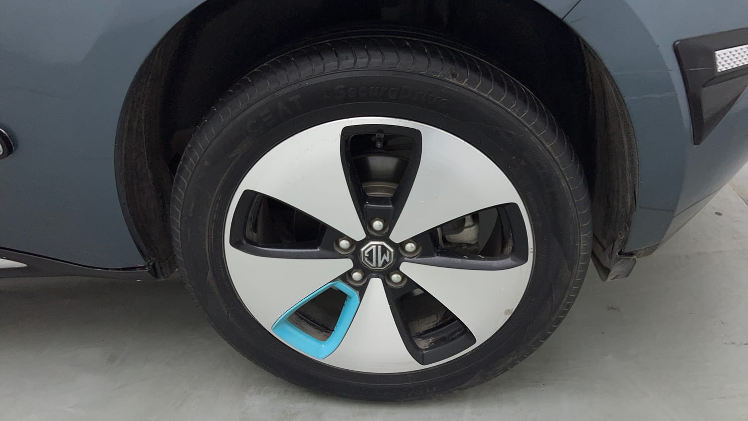 Used 2024 MG Motors Windsor EV Essence Electric Automatic tyres LEFT REAR TYRE RIM VIEW