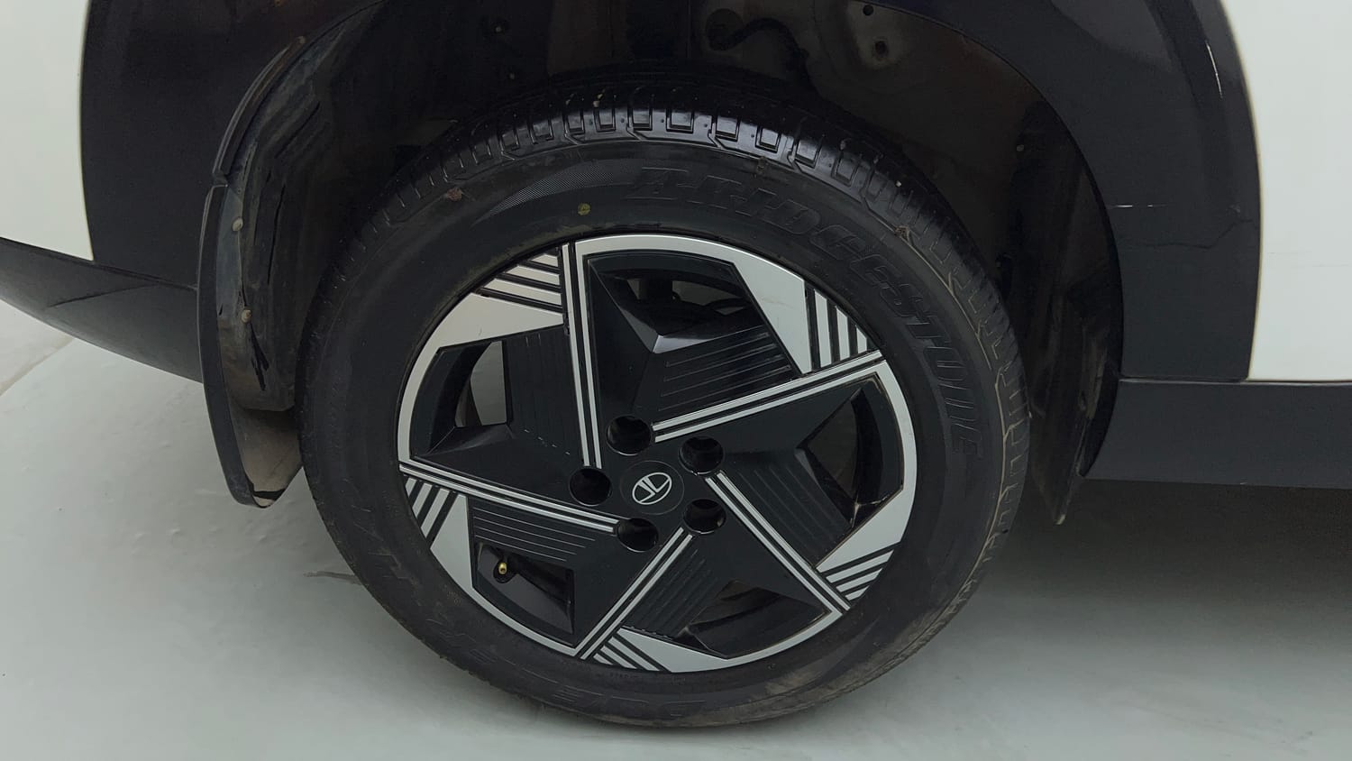 2024 Tata Curvv Pure Plus S 1.2 Revotron Petrol 7DCA-33