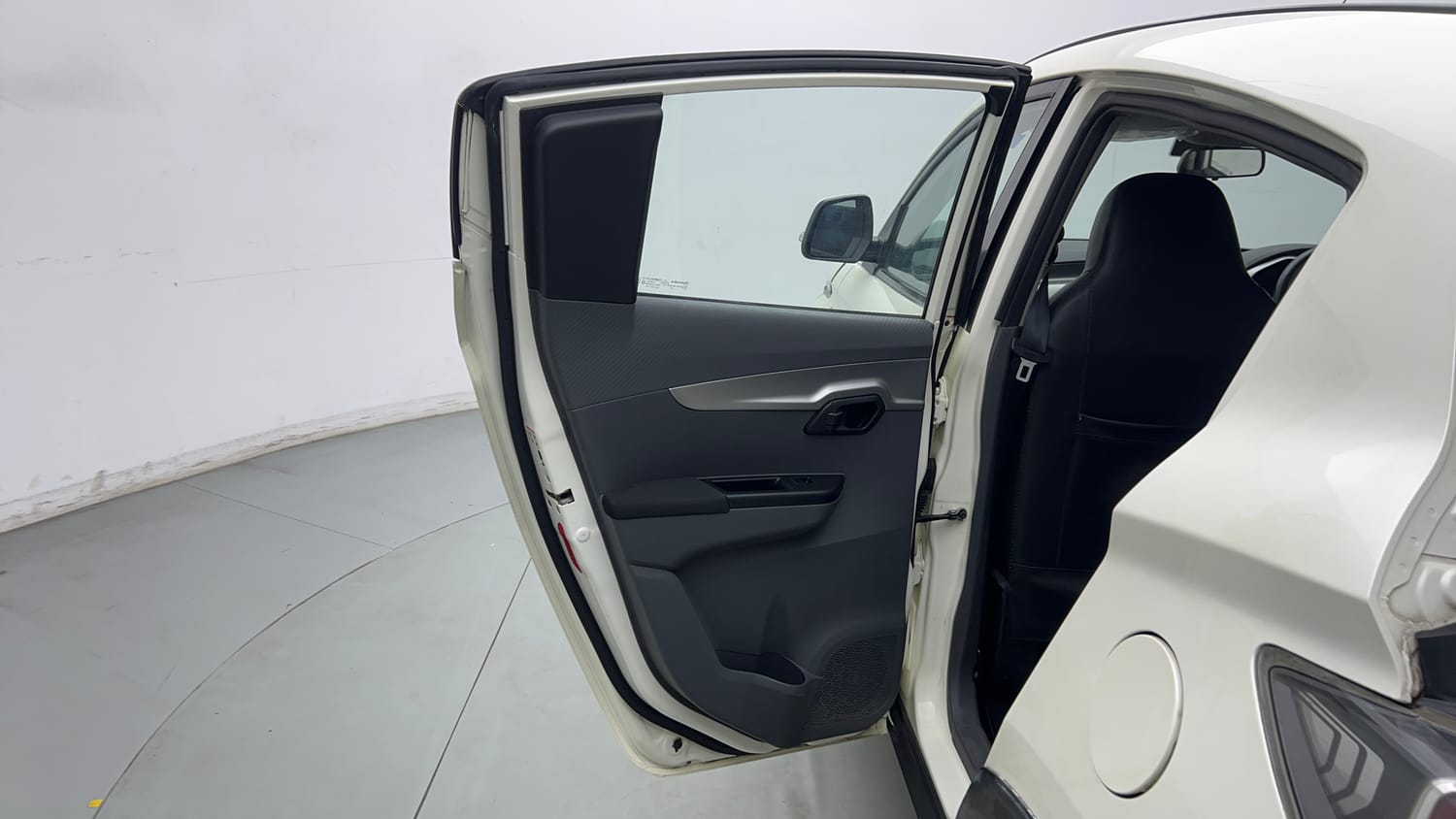 Used 2018 Mahindra KUV100 NXT K6 Plus 6 STR Petrol Manual interior LEFT REAR DOOR OPEN VIEW