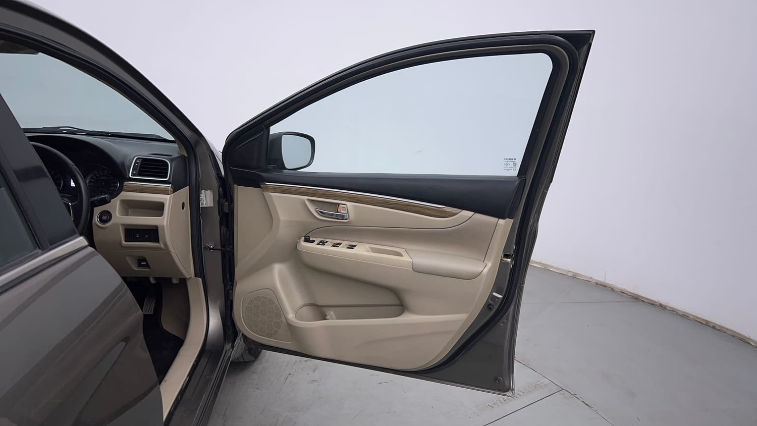 Used 2019 Maruti Suzuki Ciaz Alpha Hybrid 1.5 Petrol Manual interior RIGHT FRONT DOOR OPEN VIEW
