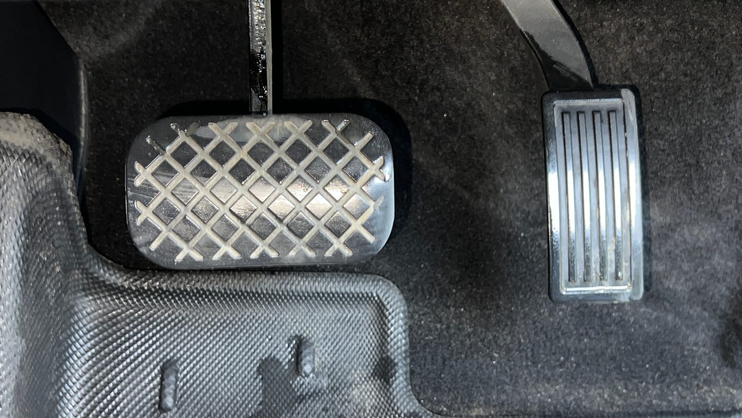 Used 2024 MG Motors Windsor EV Essence Electric Automatic interior PEDALS VIEW