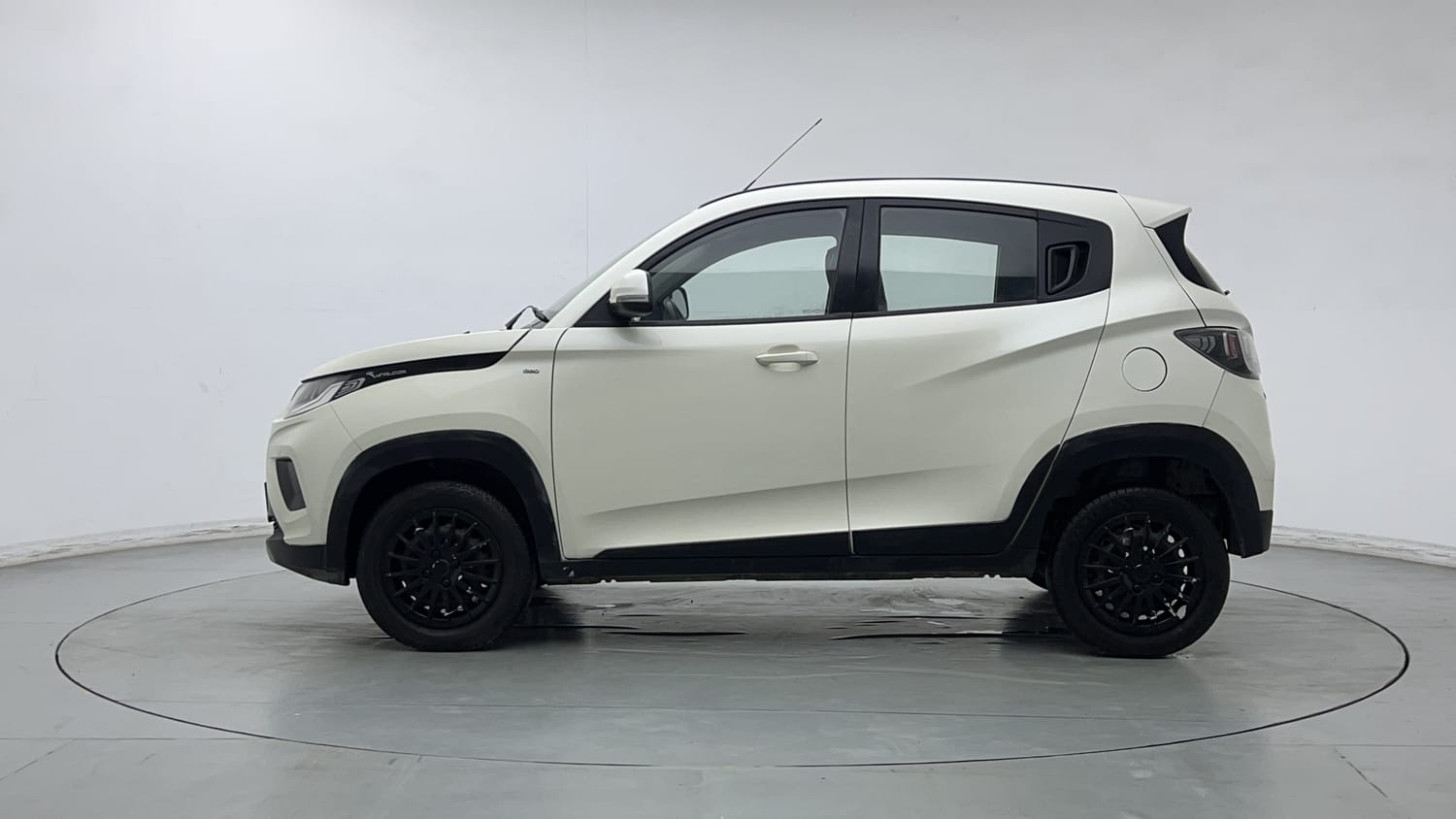 Used 2018 Mahindra KUV100 NXT K6 Plus 6 STR Petrol Manual exterior LEFT SIDE VIEW