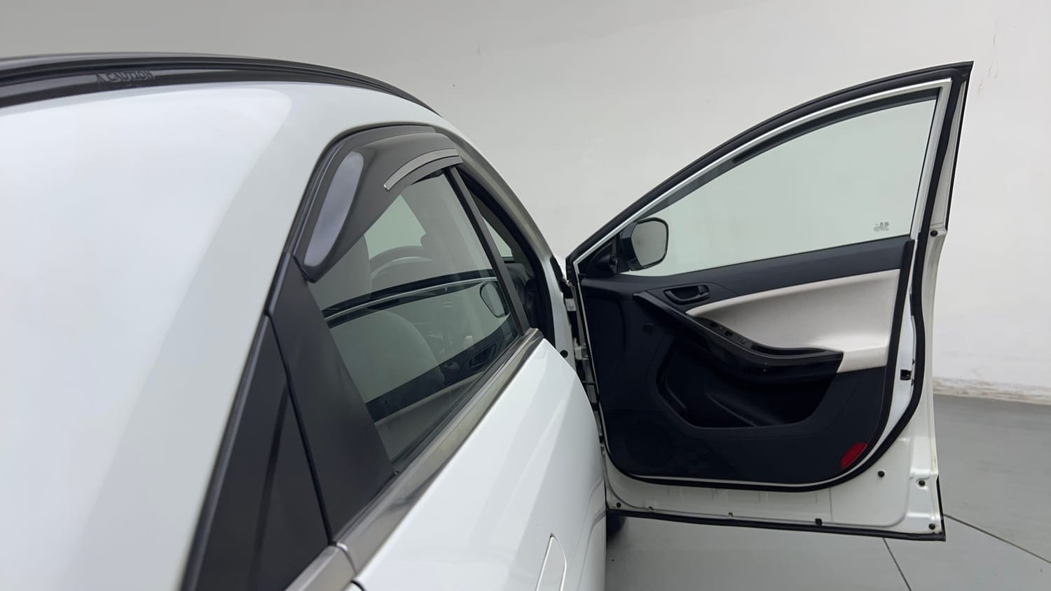 2024 Tata Curvv Pure Plus S 1.2 Revotron Petrol 7DCA-19