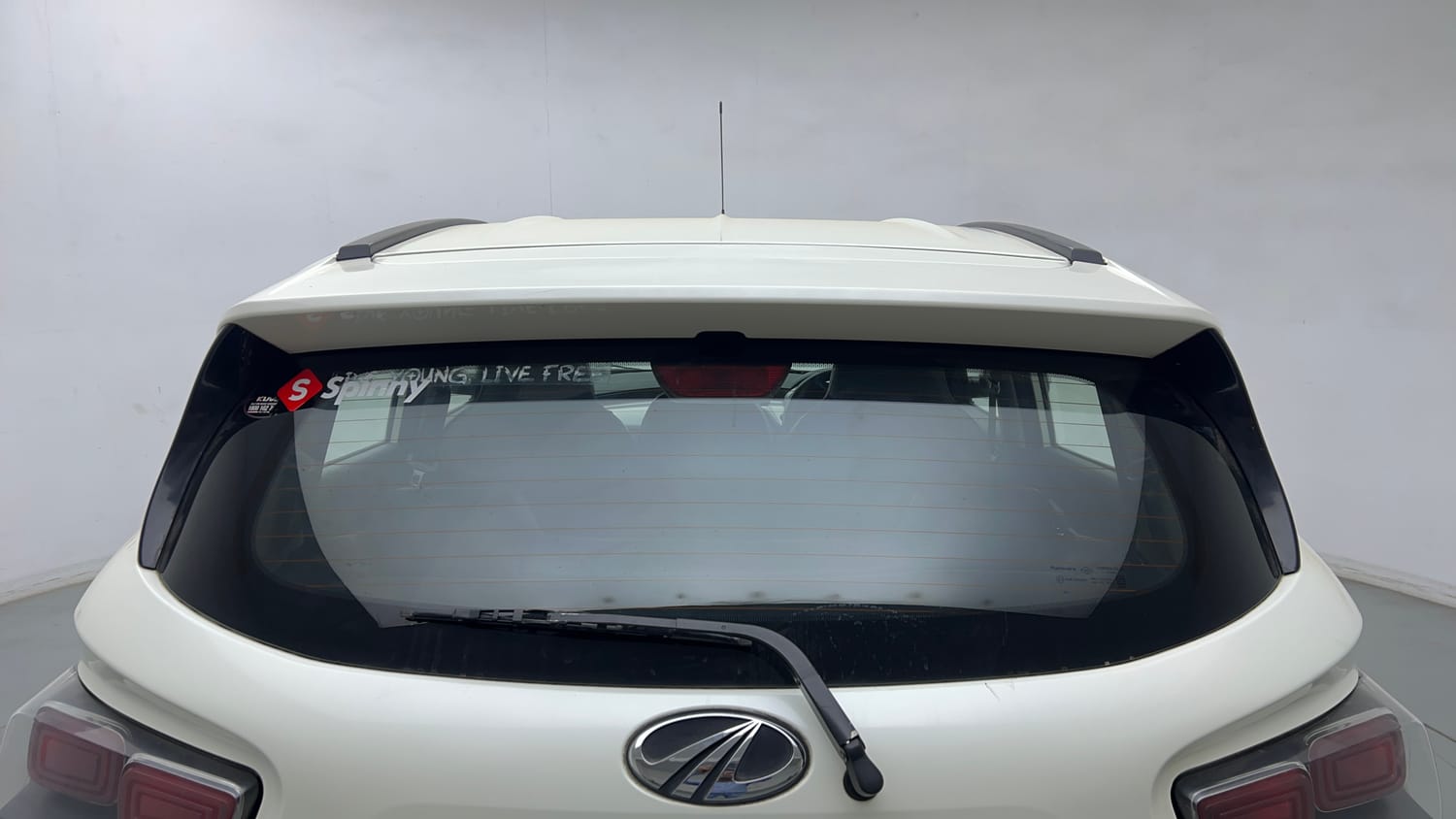 Used 2018 Mahindra KUV100 NXT K6 Plus 6 STR Petrol Manual exterior BACK WINDSHIELD VIEW