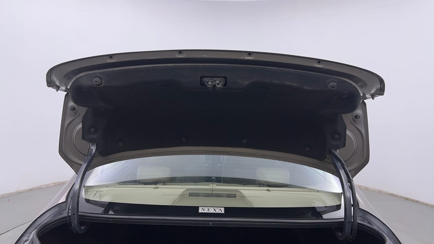 Used 2019 Maruti Suzuki Ciaz Alpha Hybrid 1.5 Petrol Manual interior DICKY DOOR OPEN VIEW