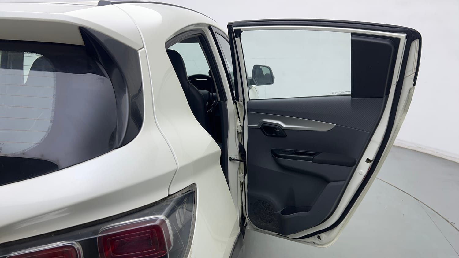 Used 2018 Mahindra KUV100 NXT K6 Plus 6 STR Petrol Manual interior RIGHT REAR DOOR OPEN VIEW
