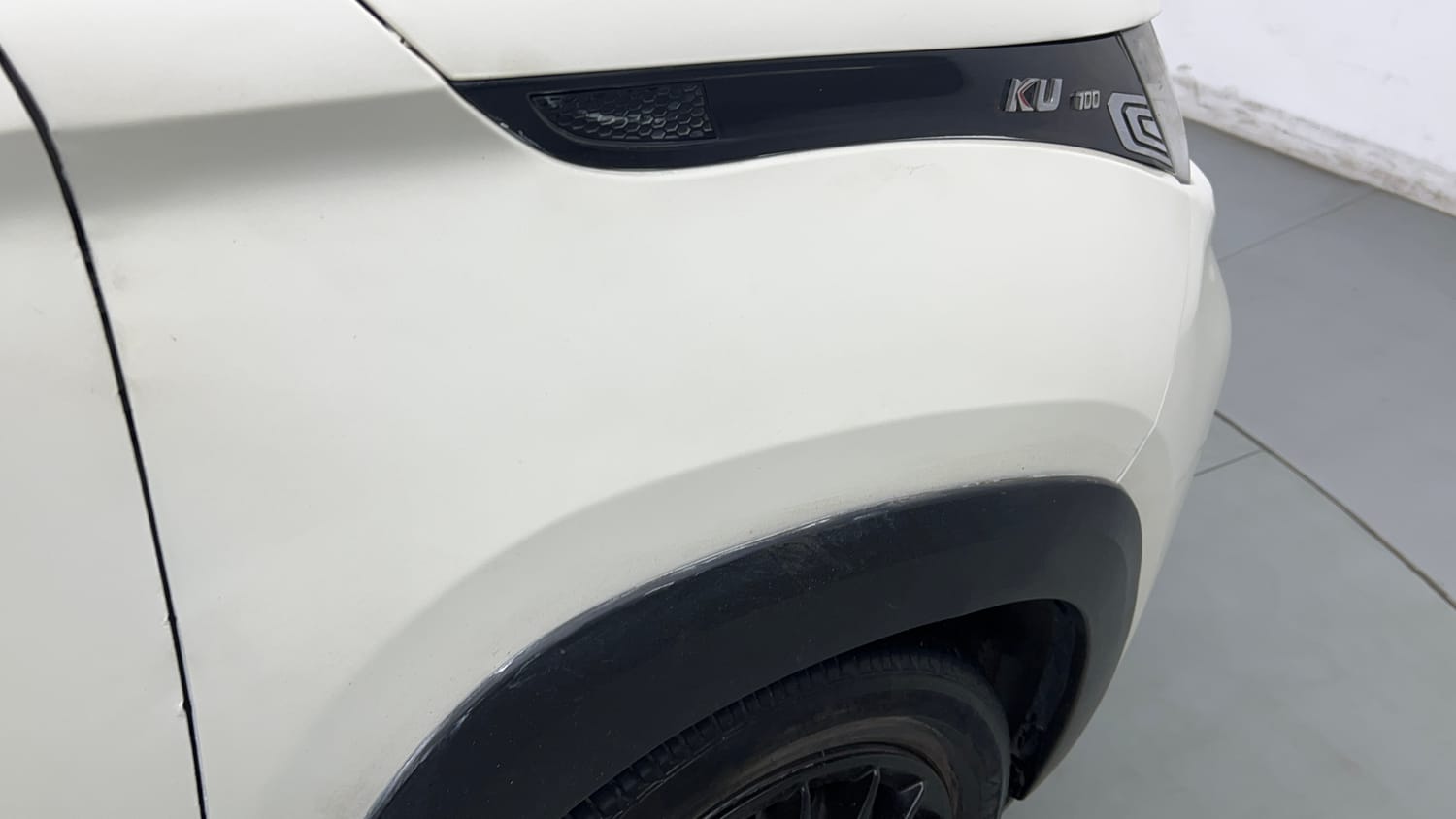 Used 2018 Mahindra KUV100 NXT K6 Plus 6 STR Petrol Manual dents MINOR DENT
