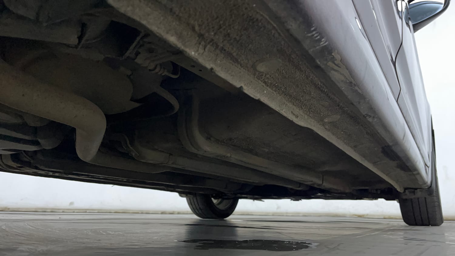 Used 2012 Hyundai Verna Fluidic 1.6 CRDi SX Diesel Manual extra REAR RIGHT UNDERBODY VIEW