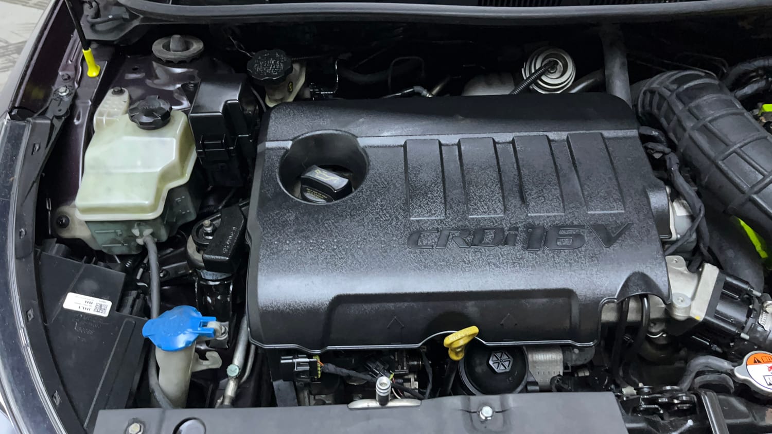 Used 2012 Hyundai Verna Fluidic 1.6 CRDi SX Diesel Manual engine ENGINE RIGHT SIDE VIEW