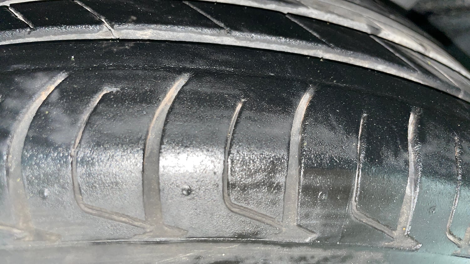 Used 2023 Tata Nexon XZA Plus Petrol Automatic tyres RIGHT FRONT TYRE TREAD VIEW