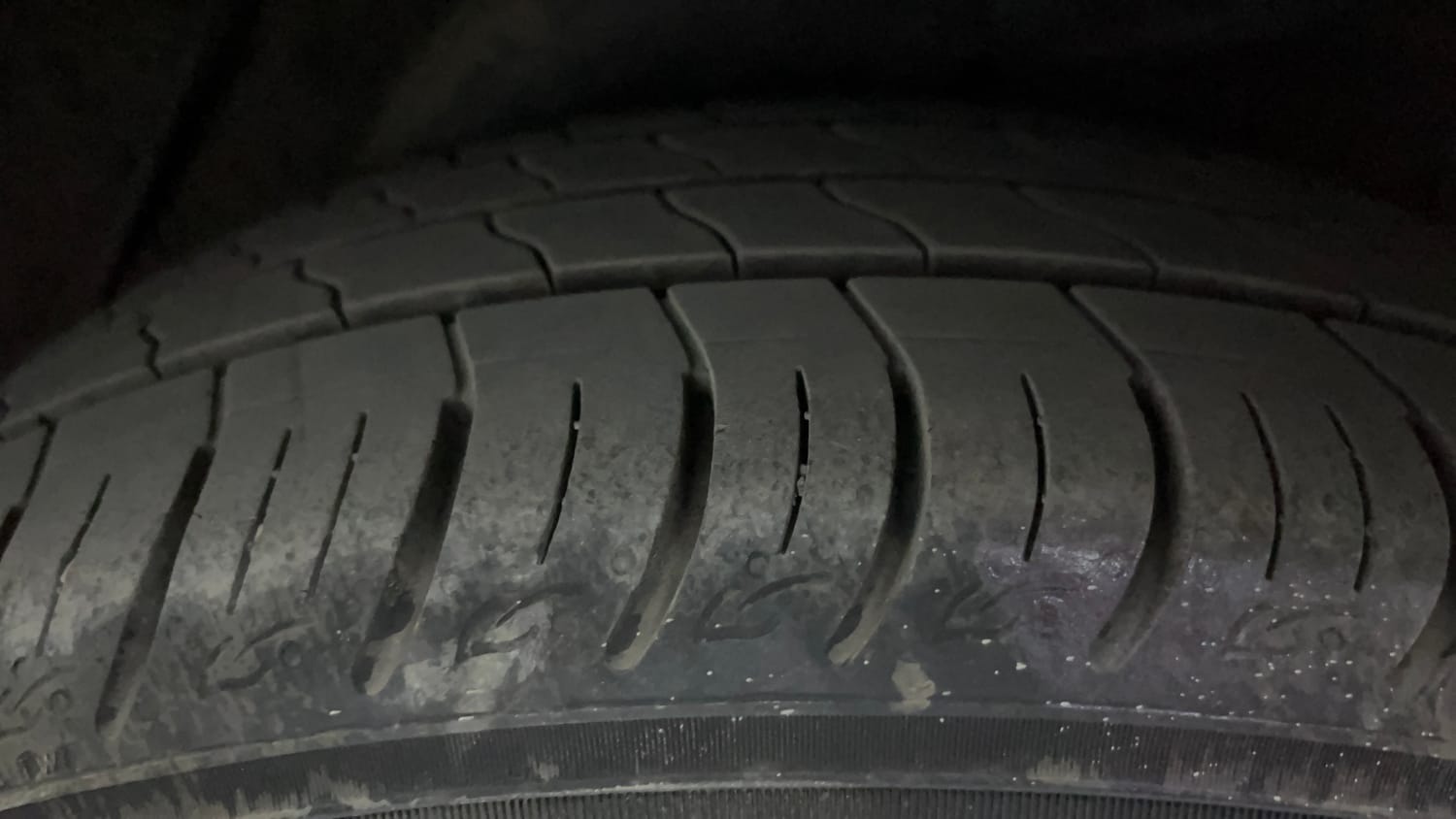 Used 2012 Hyundai Verna Fluidic 1.6 CRDi SX Diesel Manual tyres LEFT REAR TYRE TREAD VIEW