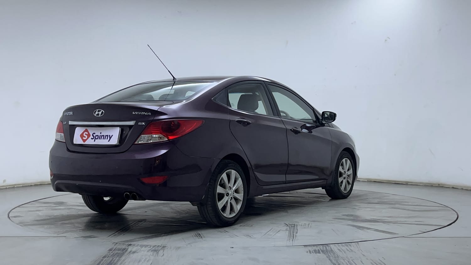 Used 2012 Hyundai Verna Fluidic 1.6 CRDi SX Diesel Manual exterior RIGHT REAR CORNER VIEW