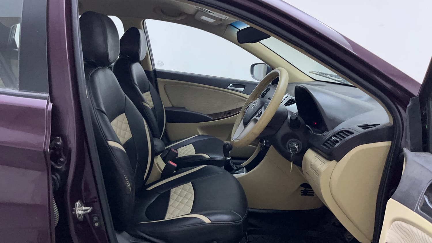 Used 2012 Hyundai Verna Fluidic 1.6 CRDi SX Diesel Manual interior RIGHT SIDE FRONT DOOR CABIN VIEW