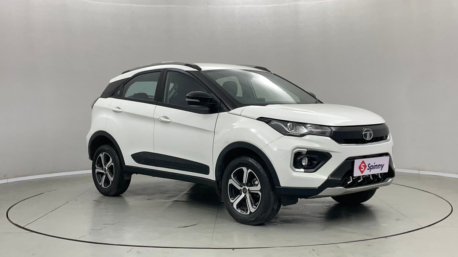 Used 2023 Tata Nexon XZA Plus Petrol Automatic exterior RIGHT FRONT CORNER VIEW