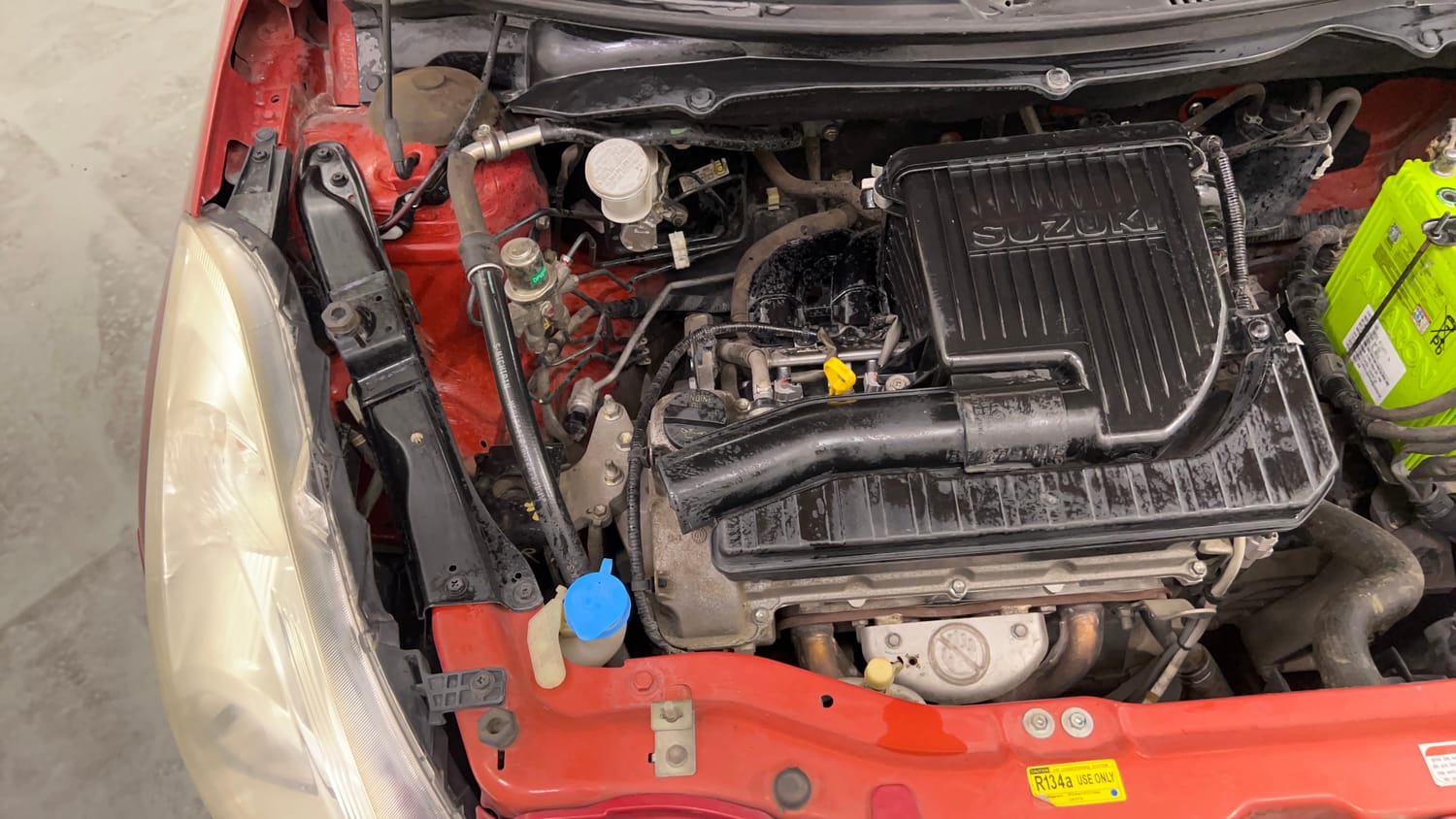 Used 2012 Maruti Suzuki Swift VXi Petrol Manual engine ENGINE RIGHT SIDE VIEW