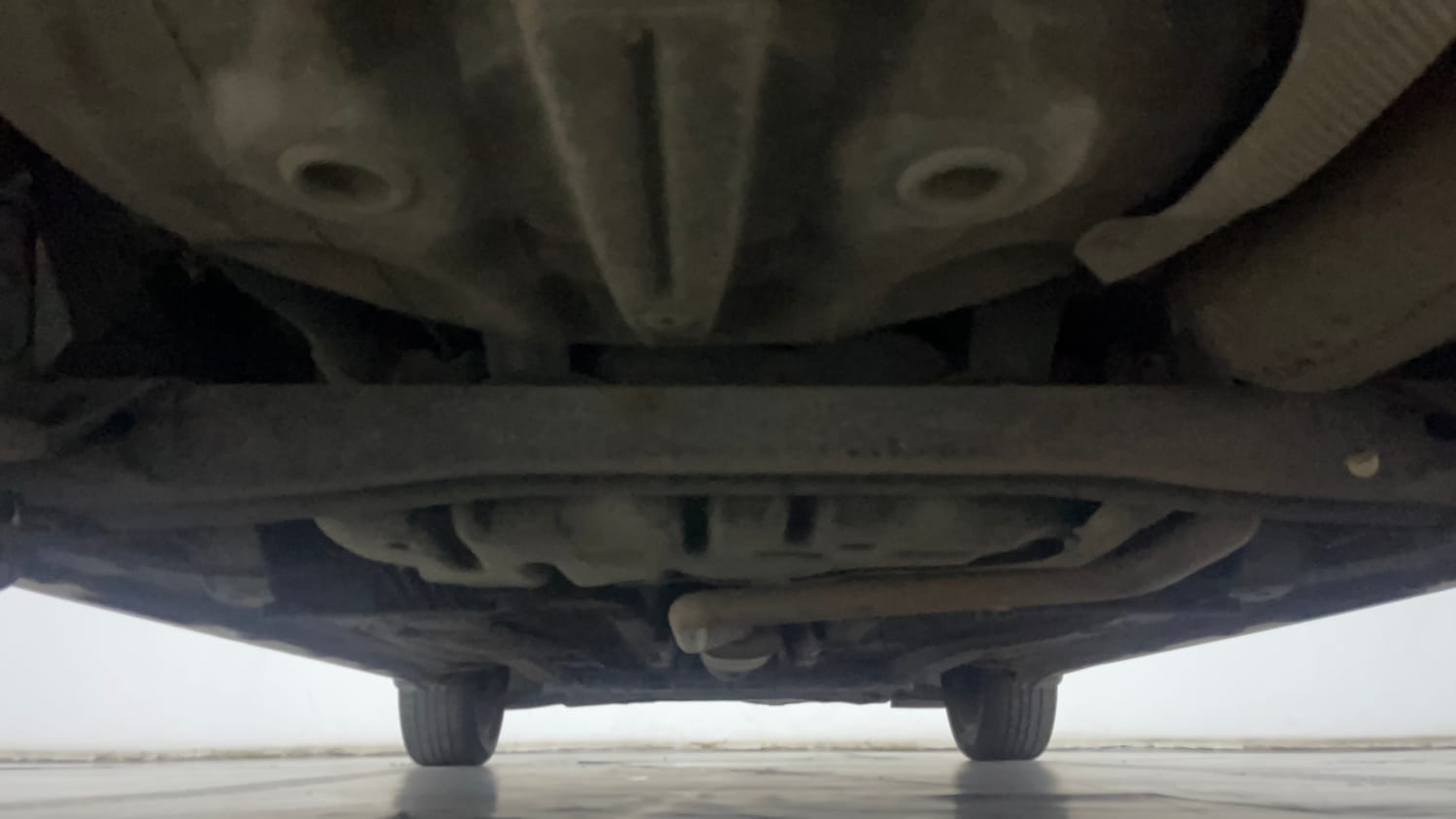 Used 2021 Hyundai New i20 Asta (O) 1.0 Turbo DCT Petrol Automatic extra REAR UNDERBODY VIEW (TAKEN FROM REAR)