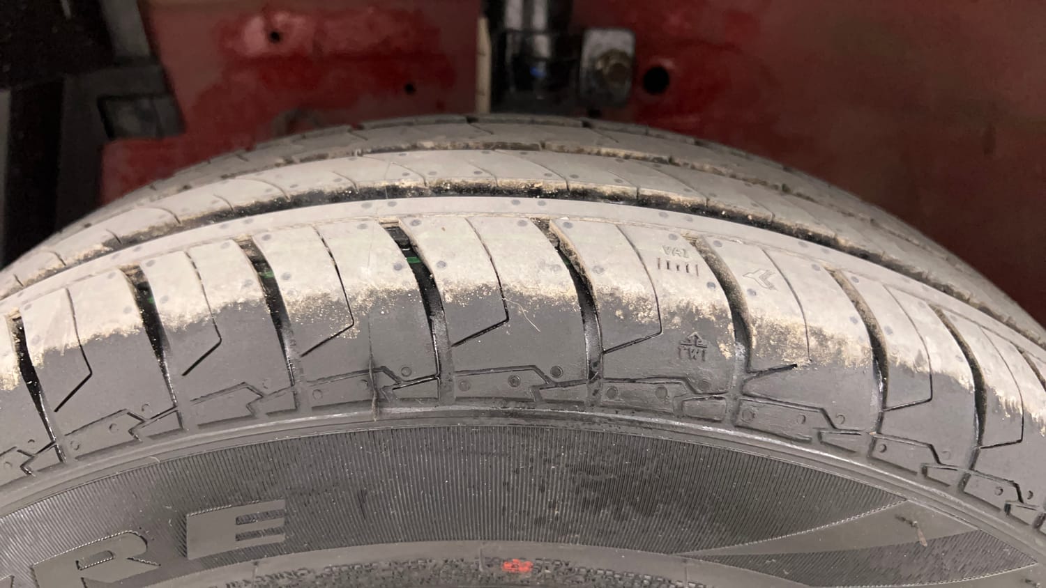 Used 2012 Maruti Suzuki Swift VXi Petrol Manual tyres LEFT FRONT TYRE TREAD VIEW
