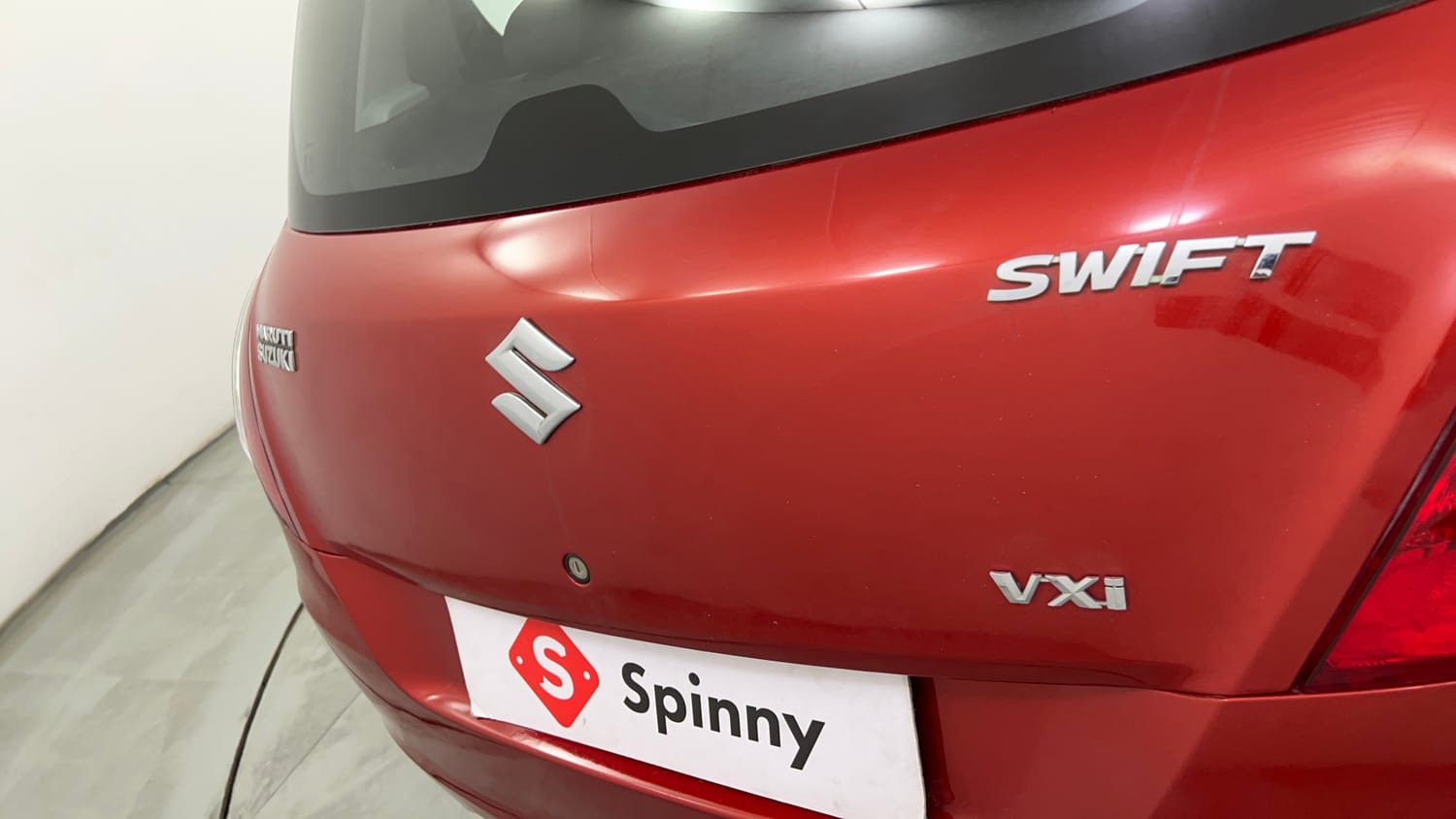 Used 2012 Maruti Suzuki Swift VXi Petrol Manual dents MINOR SCRATCH