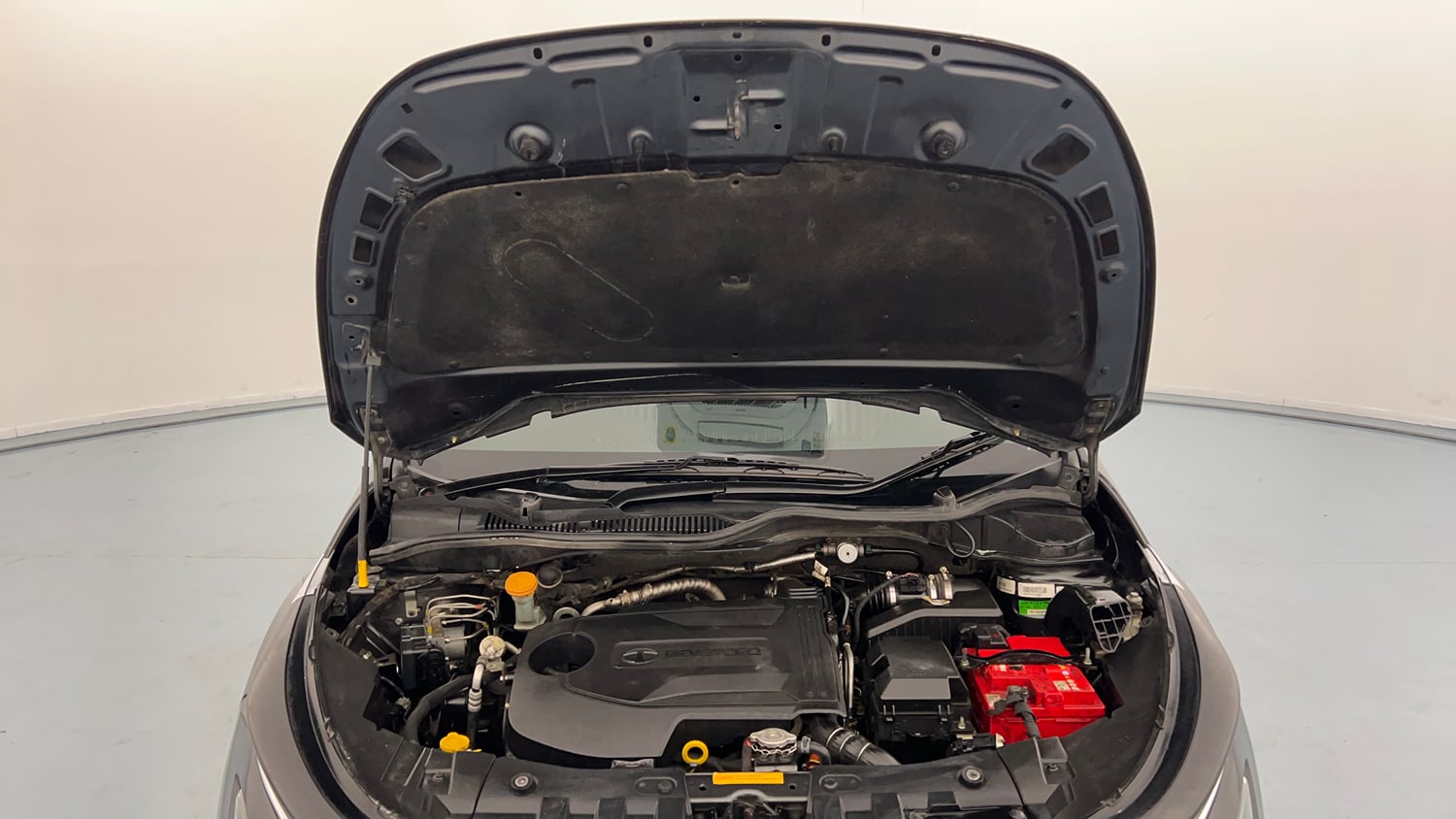 Used 2021 Tata Altroz XZ Diesel Diesel Manual engine ENGINE & BONNET OPEN FRONT VIEW