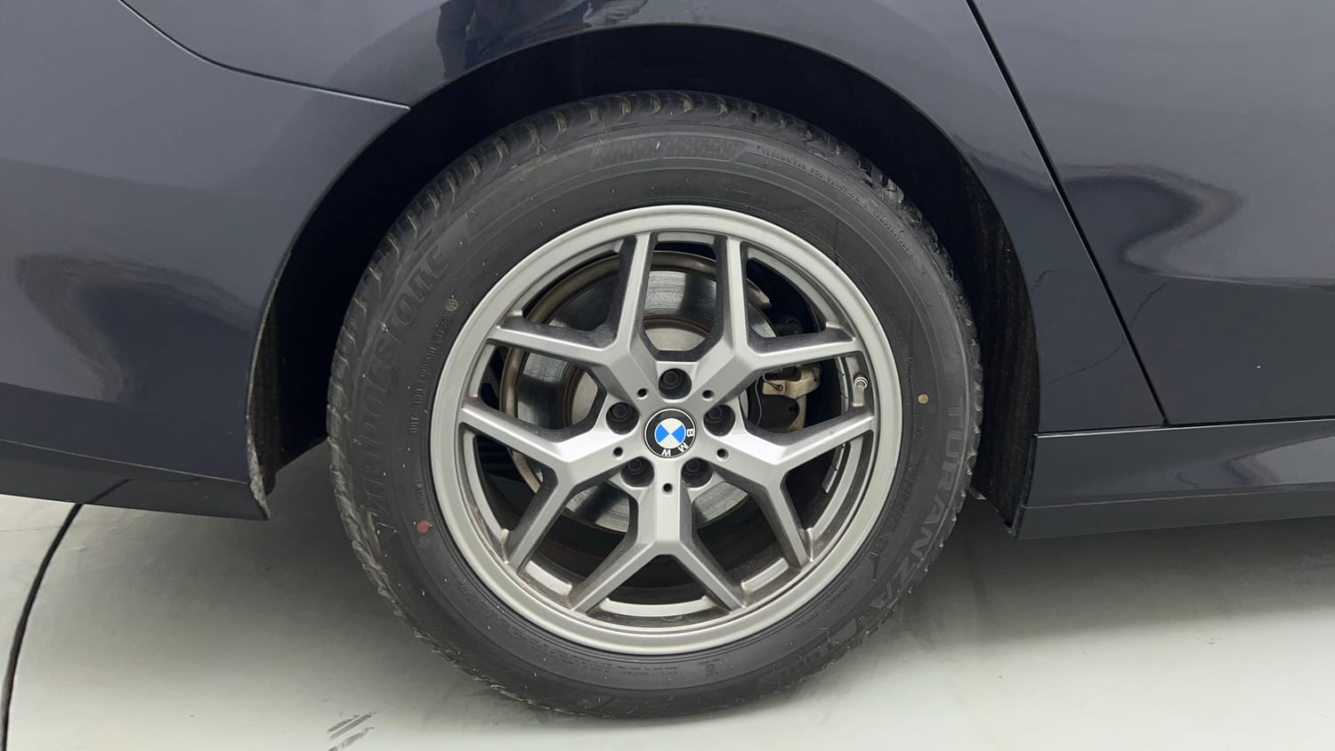 Used 2026 BMW 5 Series 530Li M Sport (Titanium Bronze) Petrol Automatic tyres RIGHT REAR TYRE RIM VIEW
