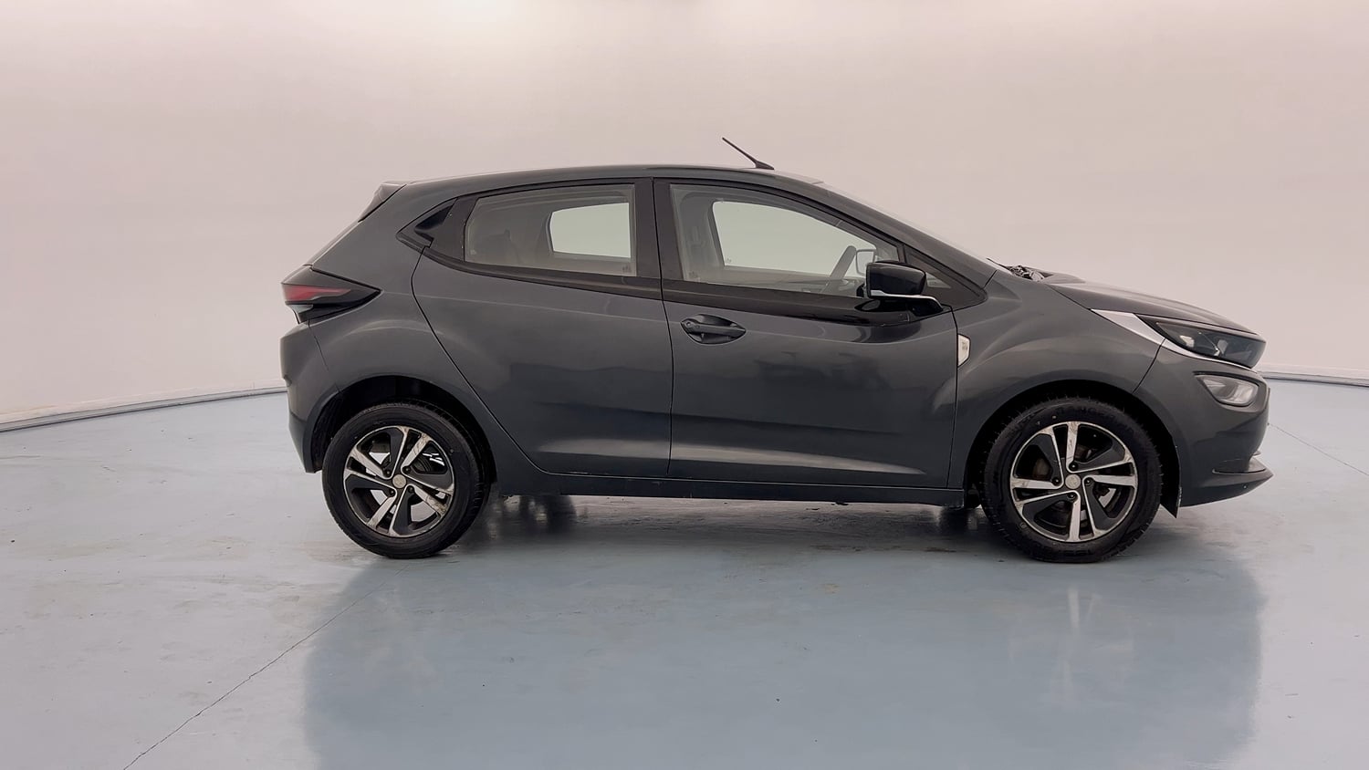 Used 2021 Tata Altroz XZ Diesel Diesel Manual exterior RIGHT SIDE VIEW