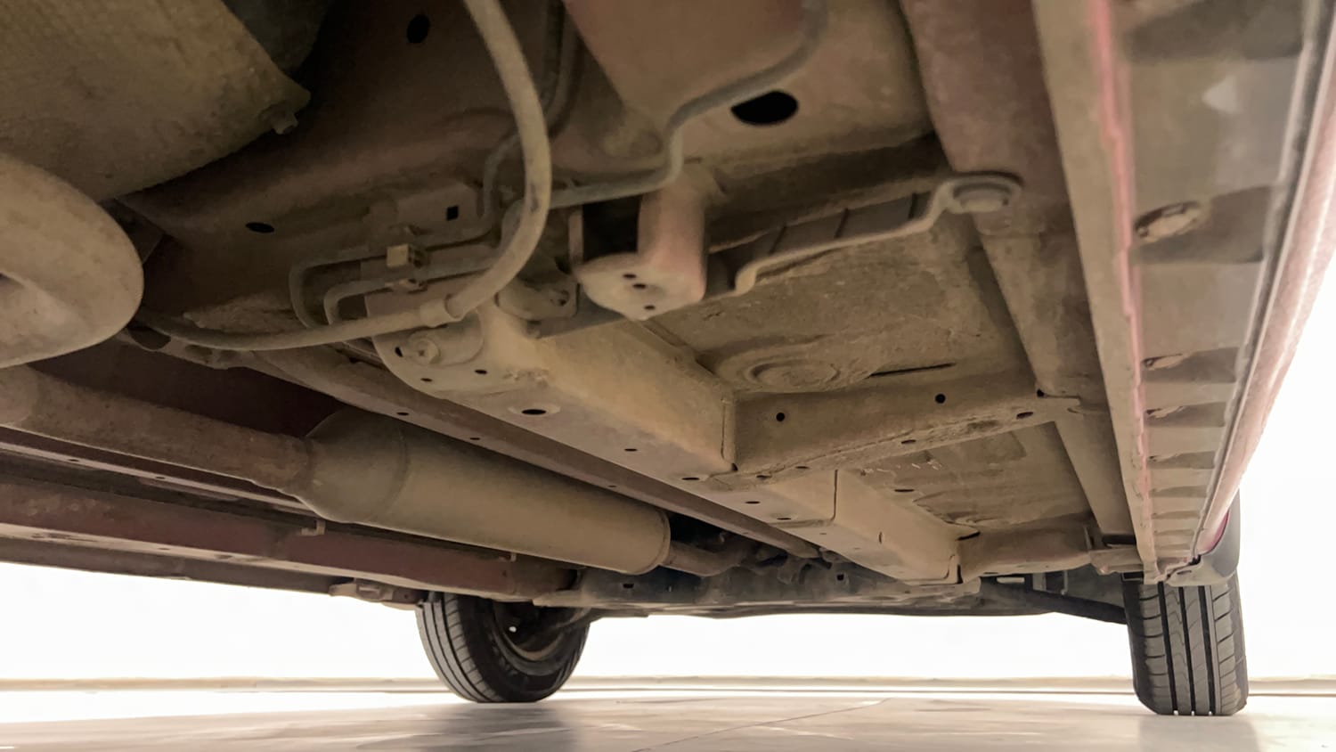 Used 2012 Maruti Suzuki Swift VXi Petrol Manual extra REAR RIGHT UNDERBODY VIEW