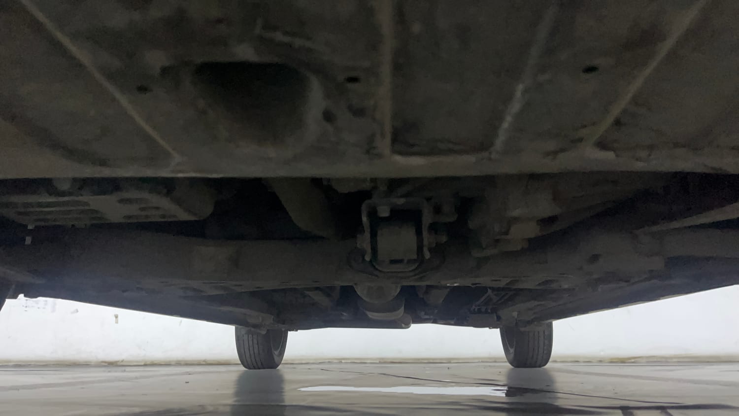 Used 2021 Hyundai New i20 Asta (O) 1.0 Turbo DCT Petrol Automatic extra FRONT LEFT UNDERBODY VIEW