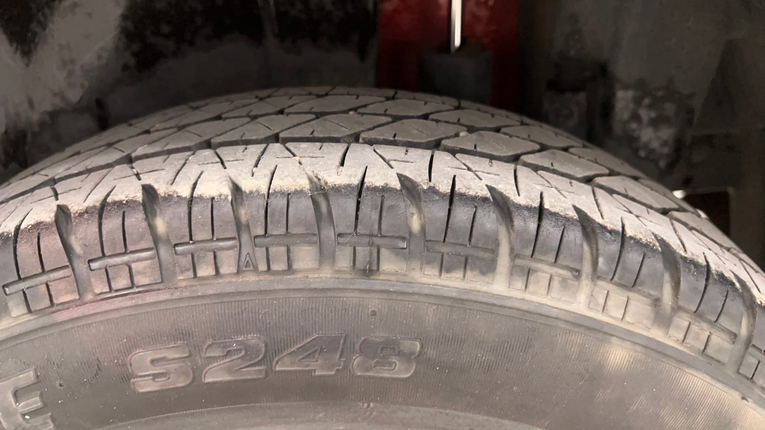 Used 2012 Maruti Suzuki Swift VXi Petrol Manual tyres LEFT REAR TYRE TREAD VIEW