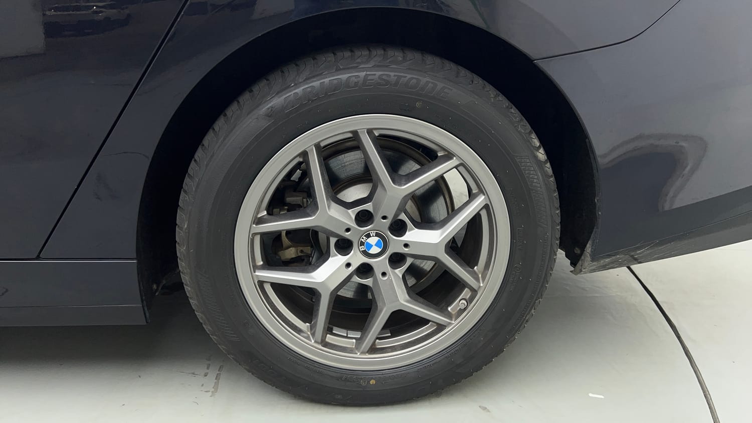 Used 2026 BMW 5 Series 530Li M Sport (Titanium Bronze) Petrol Automatic tyres LEFT REAR TYRE RIM VIEW