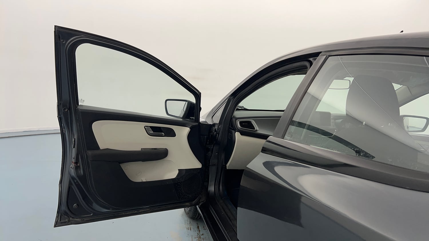 Used 2021 Tata Altroz XZ Diesel Diesel Manual interior LEFT FRONT DOOR OPEN VIEW