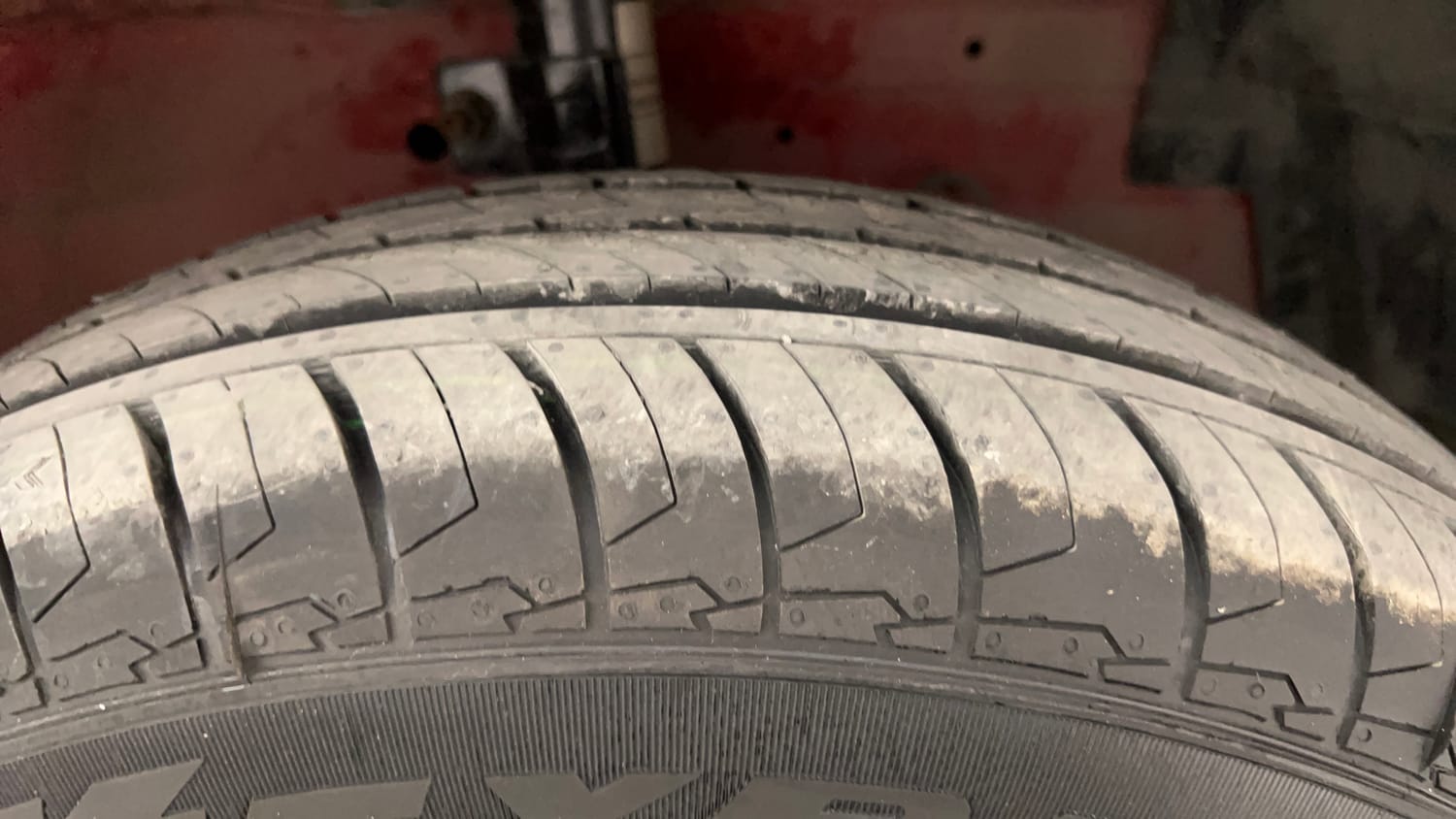 Used 2012 Maruti Suzuki Swift VXi Petrol Manual tyres RIGHT FRONT TYRE TREAD VIEW